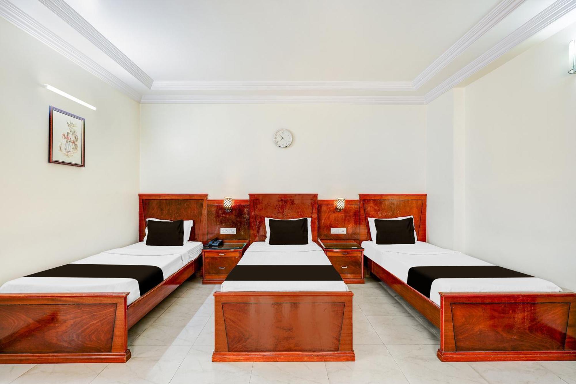 Townhouse Oak Vibe Vacation Hotels Visakhapatnam Exterior photo